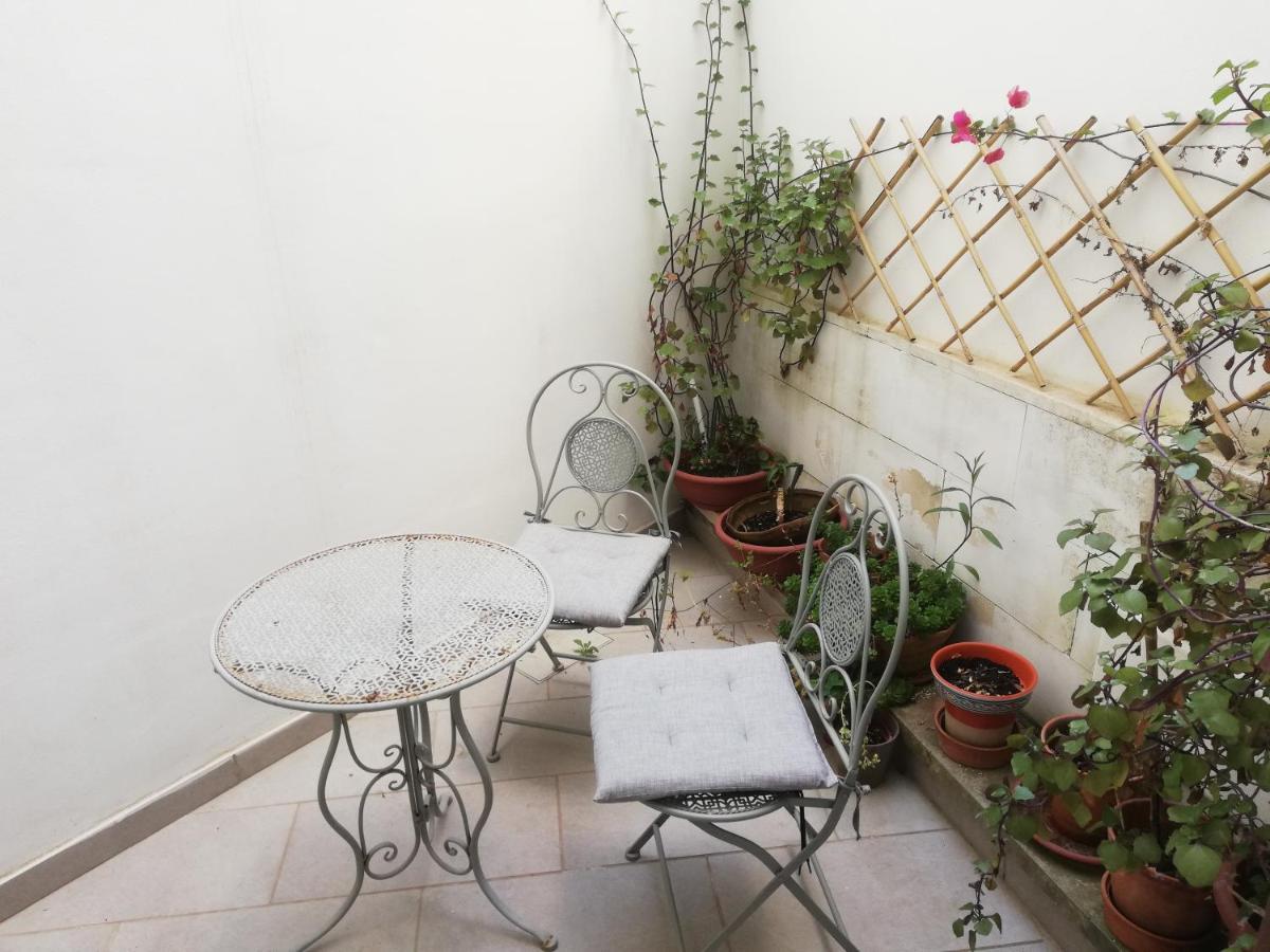 Mesagnesi 6 - Loft Centro Storico Sit Apartment Lecce Bagian luar foto