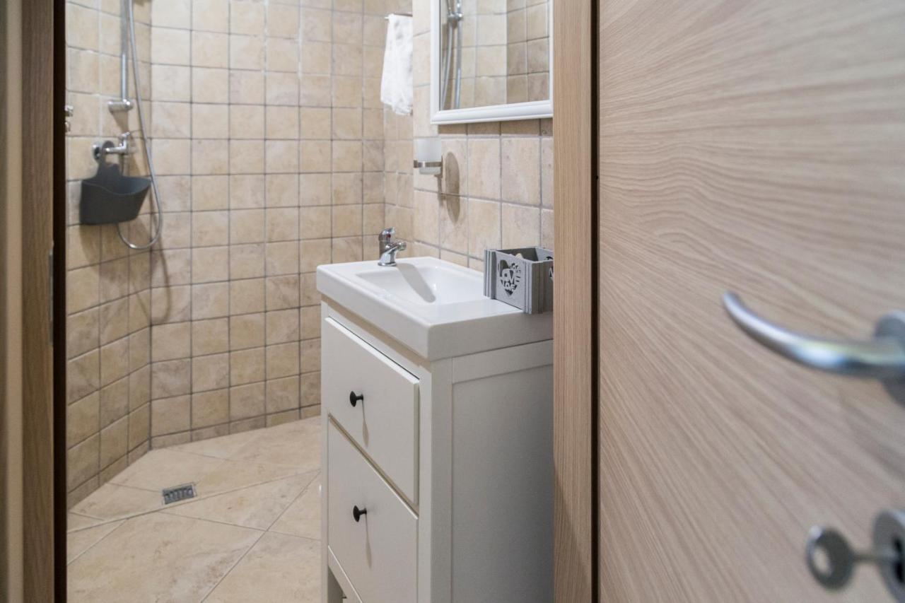 Mesagnesi 6 - Loft Centro Storico Sit Apartment Lecce Bagian luar foto