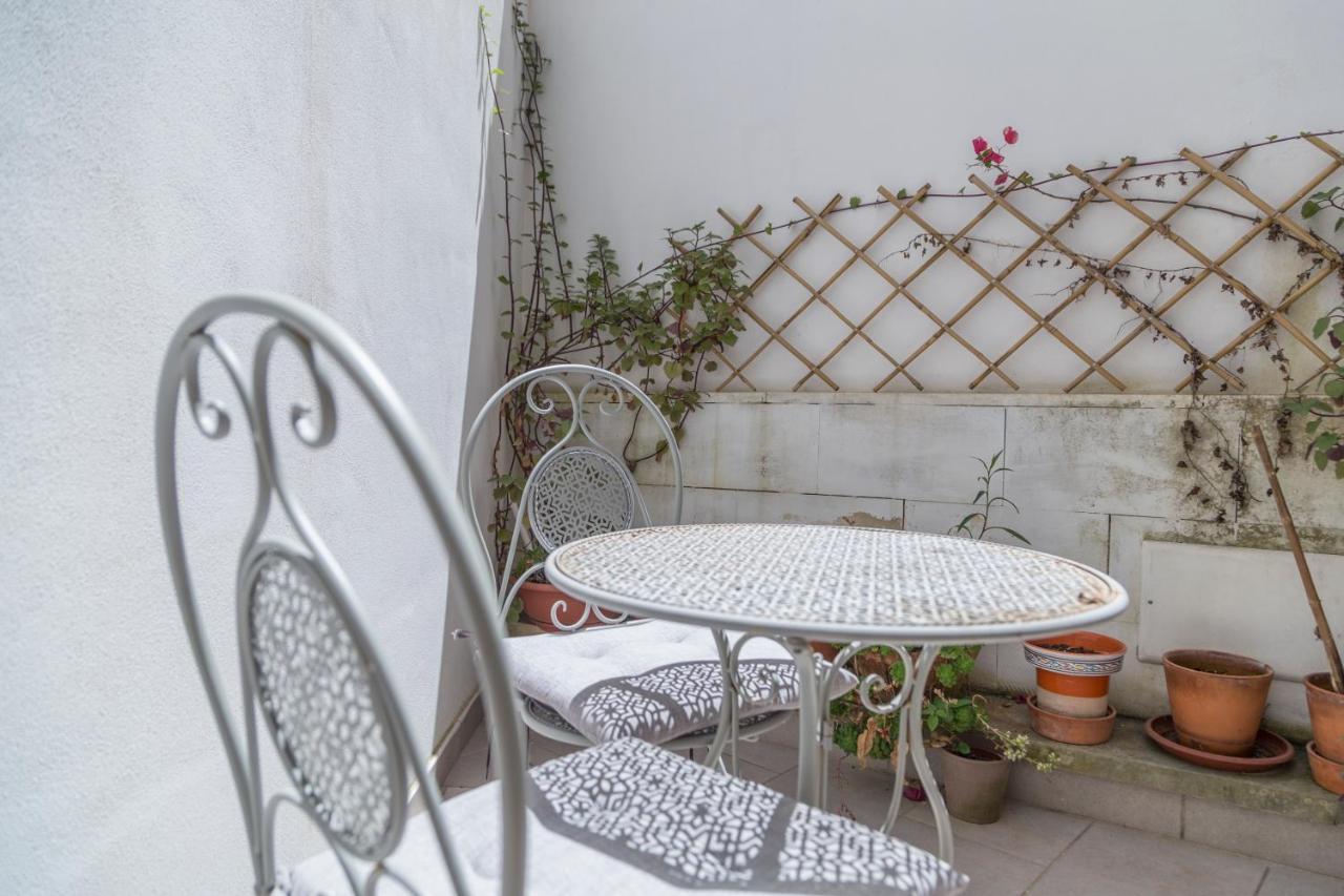 Mesagnesi 6 - Loft Centro Storico Sit Apartment Lecce Bagian luar foto