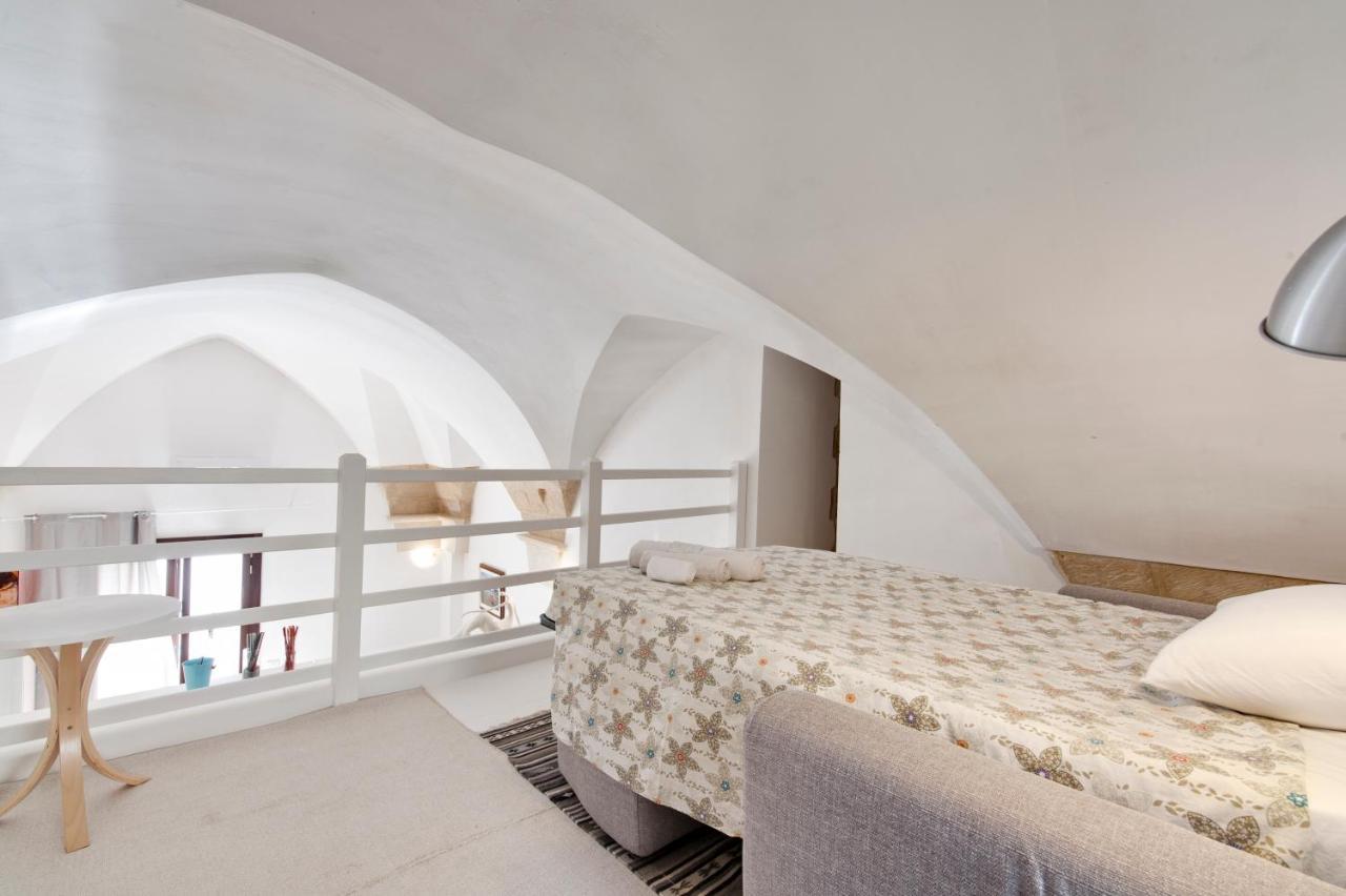 Mesagnesi 6 - Loft Centro Storico Sit Apartment Lecce Bagian luar foto