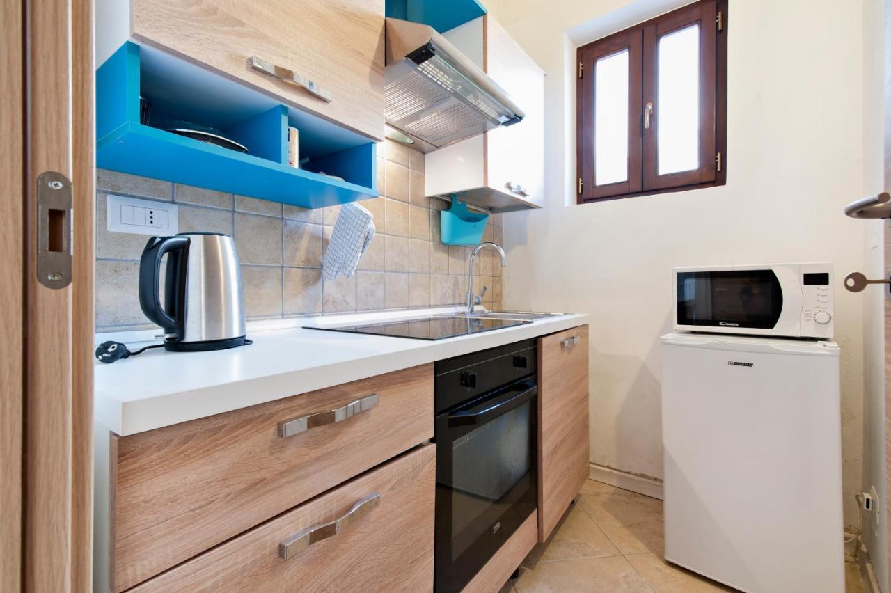 Mesagnesi 6 - Loft Centro Storico Sit Apartment Lecce Bagian luar foto
