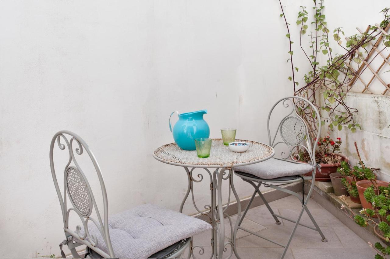 Mesagnesi 6 - Loft Centro Storico Sit Apartment Lecce Bagian luar foto