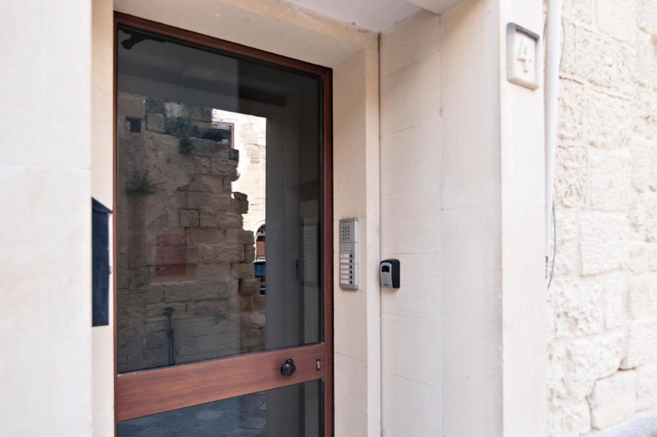 Mesagnesi 6 - Loft Centro Storico Sit Apartment Lecce Bagian luar foto